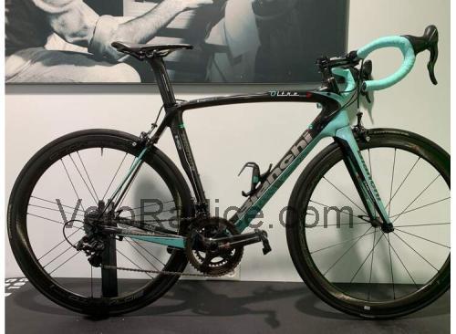 Bianchi Oltre XR2 Super Record scheda tecnica e recensioni